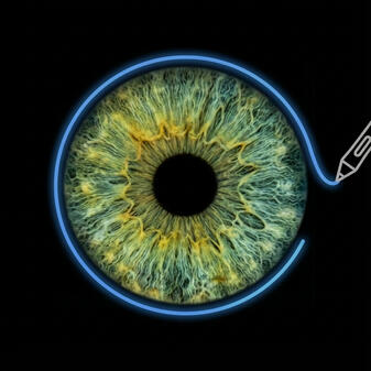 2. Vi förstärker detaljerna, formar stilen efter dina önskemål och skapar ett exklusivt konstverk baserat på din iris.