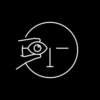 Titta rakt fram och håll ögat öppet. Du kan försiktigt använda två fingrar för att öppna ögat mer.